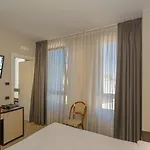 Spinelli Hotel 3*