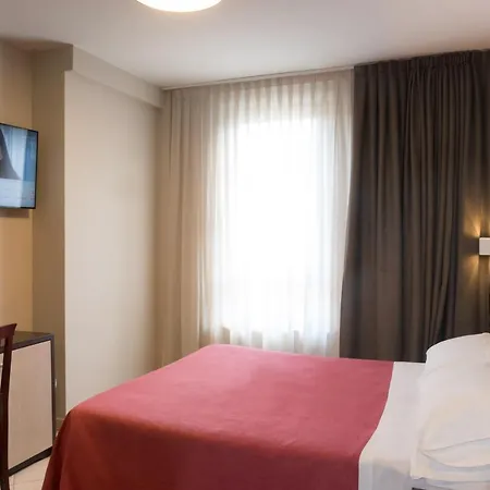 Otel Spinelli 3*