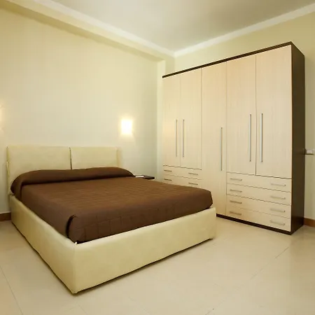 Spinelli 3* וירג'יו